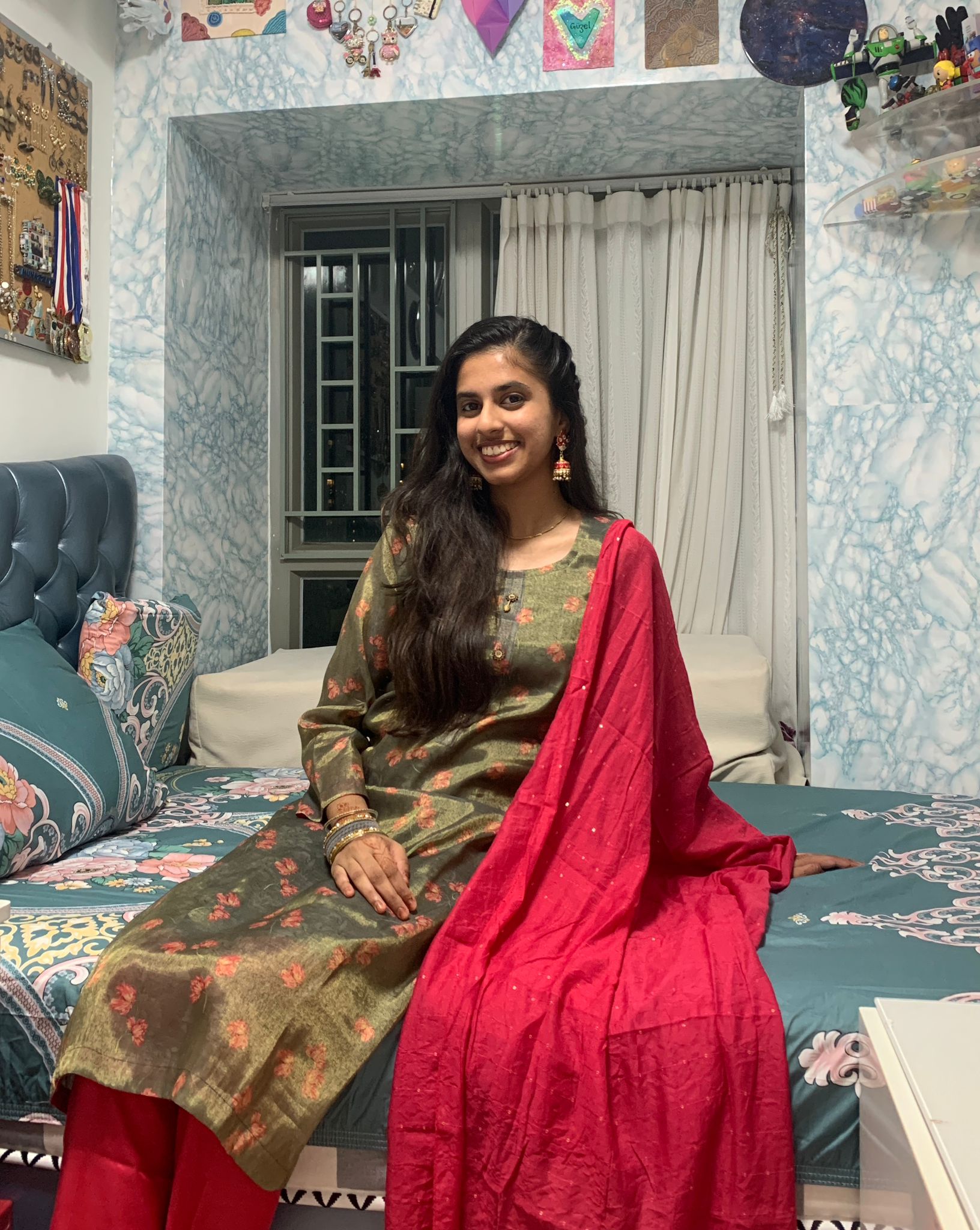 Embracing Identity: Munazzah Kamal’s Journey as a Future Young Indian Artist in Hong Kong